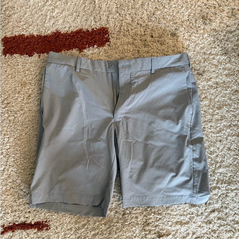 Peter Millar Light Gray Shorts Size 36